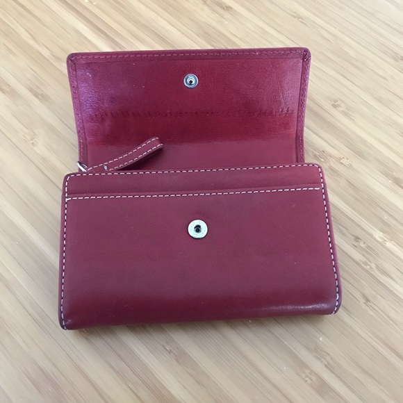 Red leather Coach wallet - Picture 3 of 3